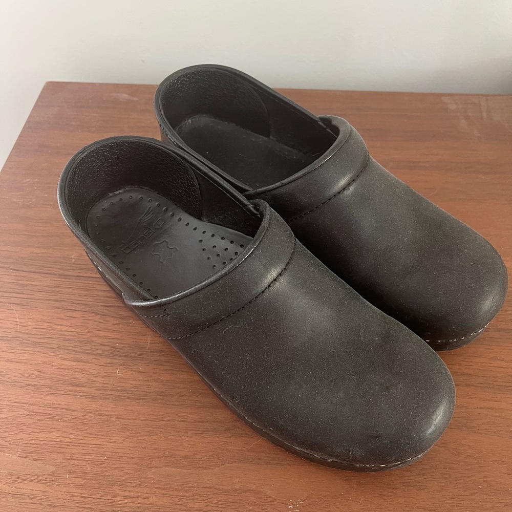 Classic black danskos size 38